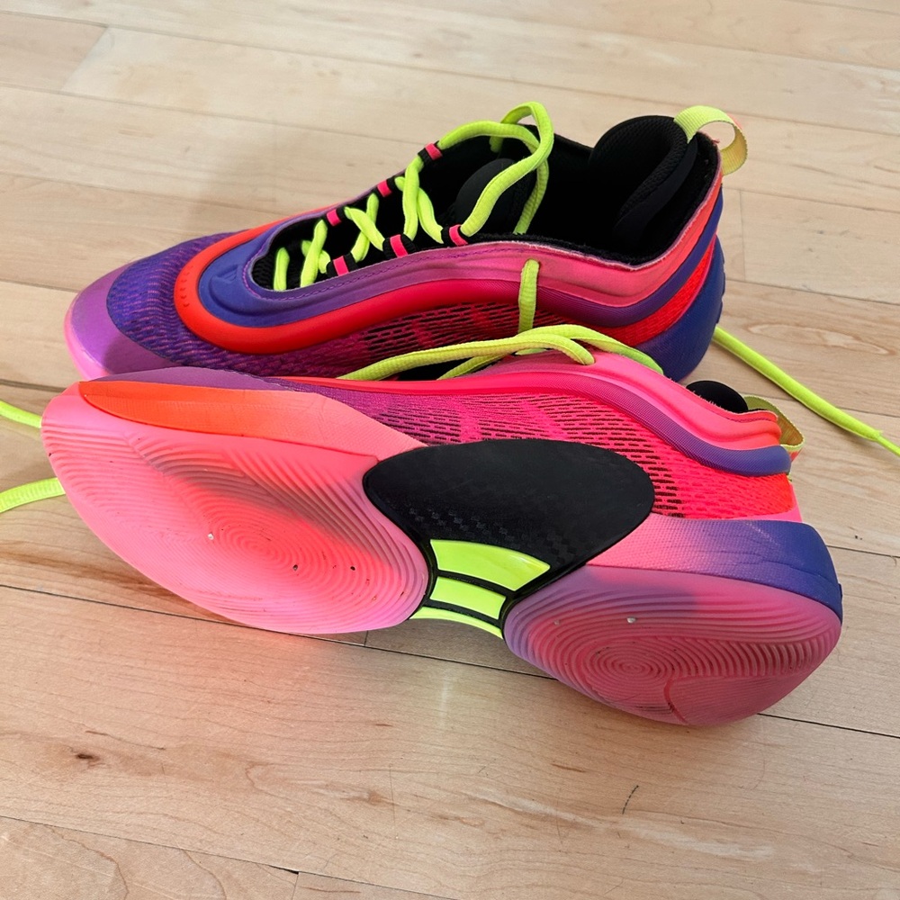 Adidas Purple and Pink D.O.N. Issue #6 Sneakers like new - Picture 5 of 14